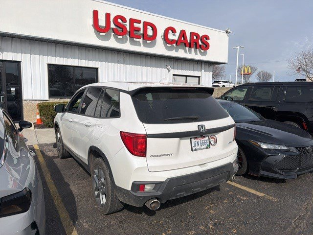 Used 2023 Honda Passport EX-L image 3