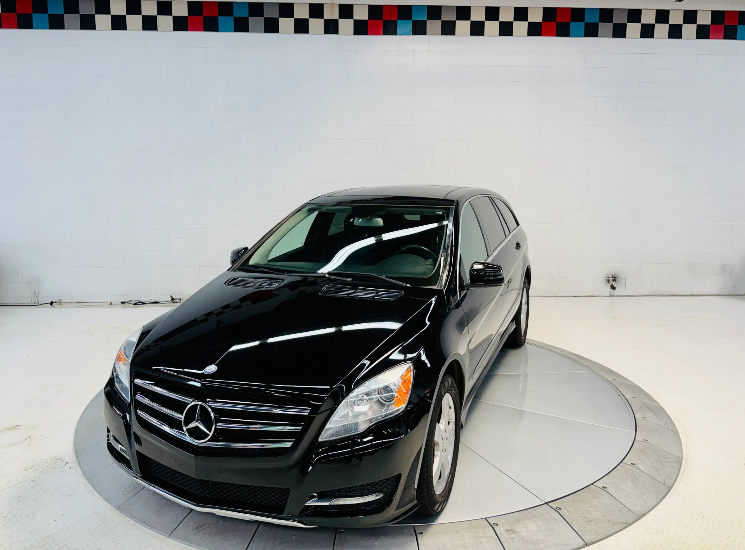 Used 2012 Mercedes-Benz R 350 4MATIC image 33