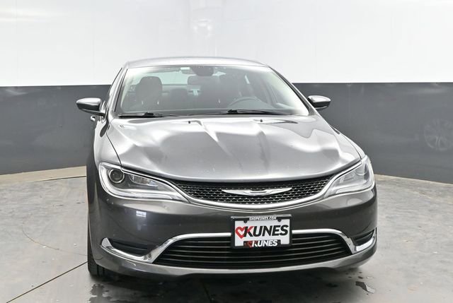 Used 2015 Chrysler 200 Limited w/ Spring Special Group FWD image 4