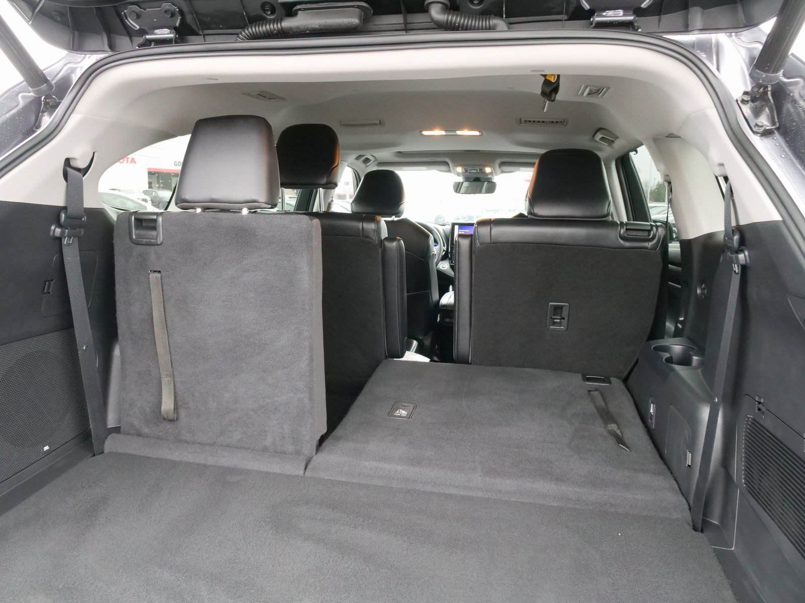 Used 2023 Toyota Highlander Limited image 15