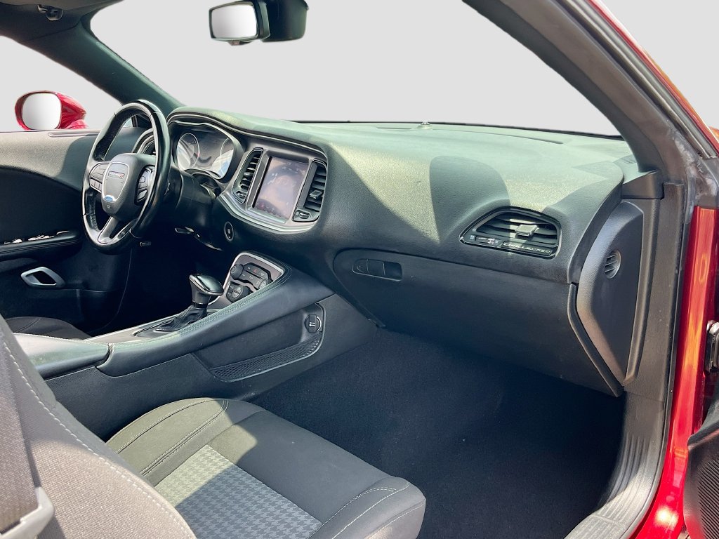 Used 2021 Dodge Challenger SXT w/ Driver Convenience Group AWD/4WD image 29