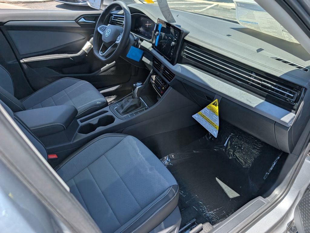 New 2025 Volkswagen Jetta SE image 23