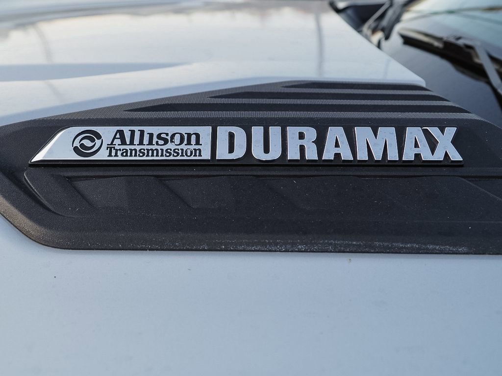 Used 2021 Chevrolet Silverado 2500 LTZ w/ LTZ Convenience Package image 12