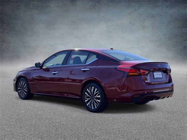 Used 2024 Nissan Altima 2.5 SV image 6
