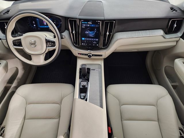 Used 2025 Volvo XC60 T8 Plus w/ Protection Package Premier image 4