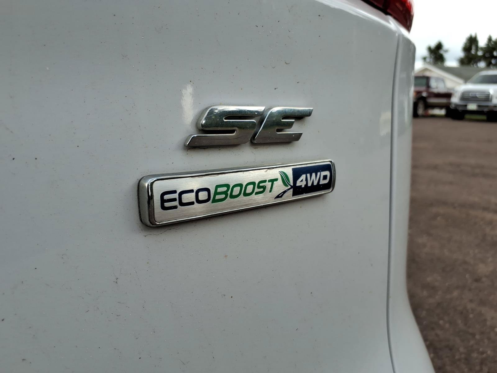 Used 2016 Ford Escape SE w/ Equipment Group 201A AWD/4WD image 5