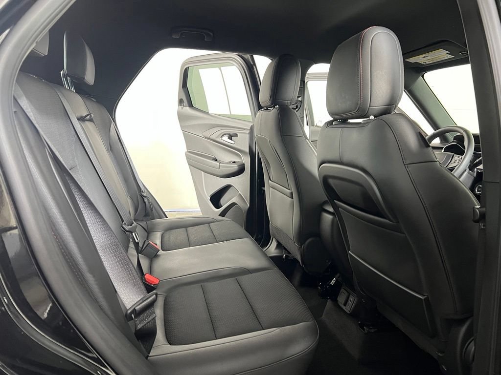 Used 2023 Chevrolet TrailBlazer RS w/ Convenience Package FWD image 12