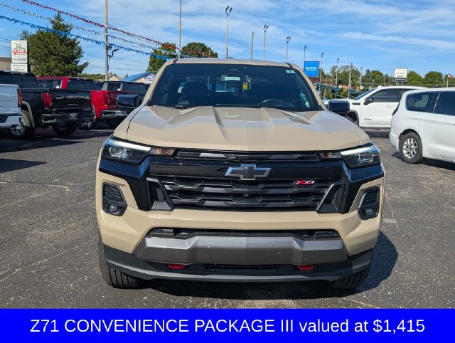 Used 2024 Chevrolet Colorado Z71 w/ Z71 Convenience Package 2 AWD/4WD image 2