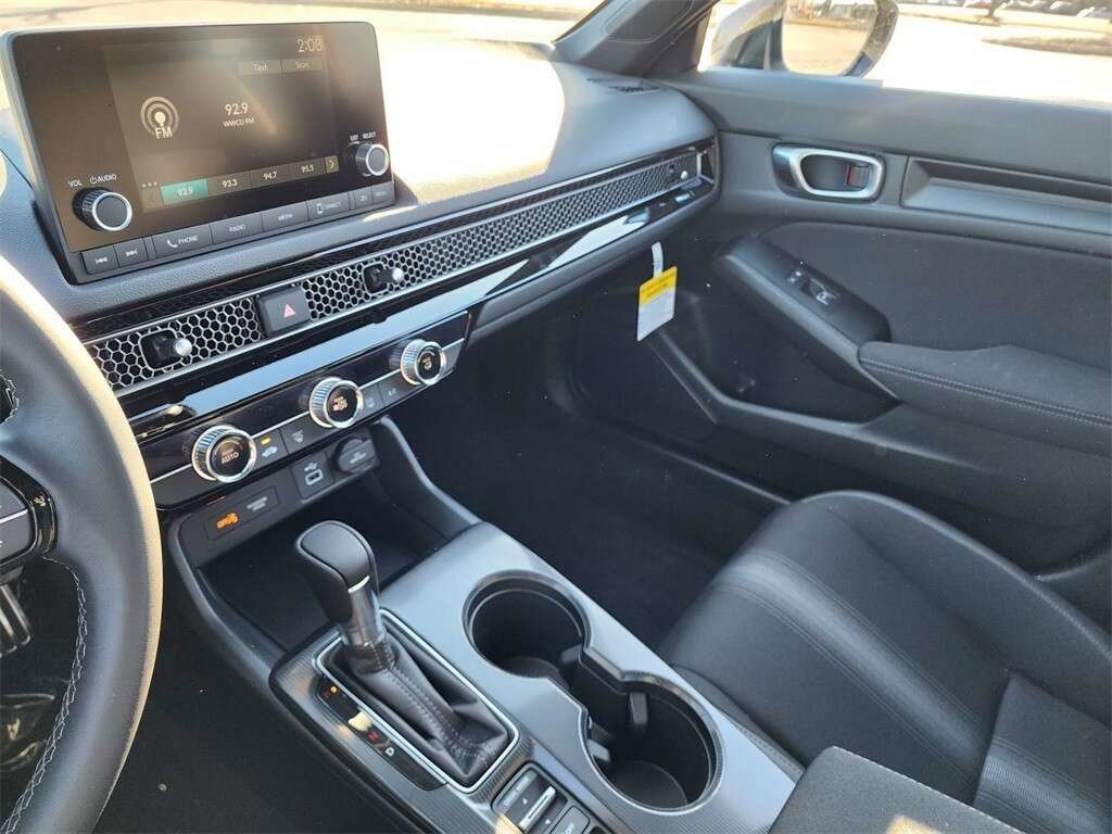 Used 2024 Honda Civic Sport image 24