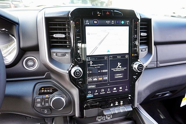 New 2026 RAM 1500 4x4 Crew Cab image 31