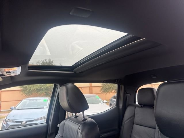 Used 2021 Toyota Tacoma Limited w/ Nightshade Package image 10