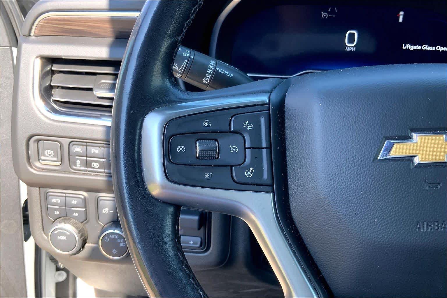 Used 2022 Chevrolet Suburban LT w/ LT Signature Package AWD/4WD image 22