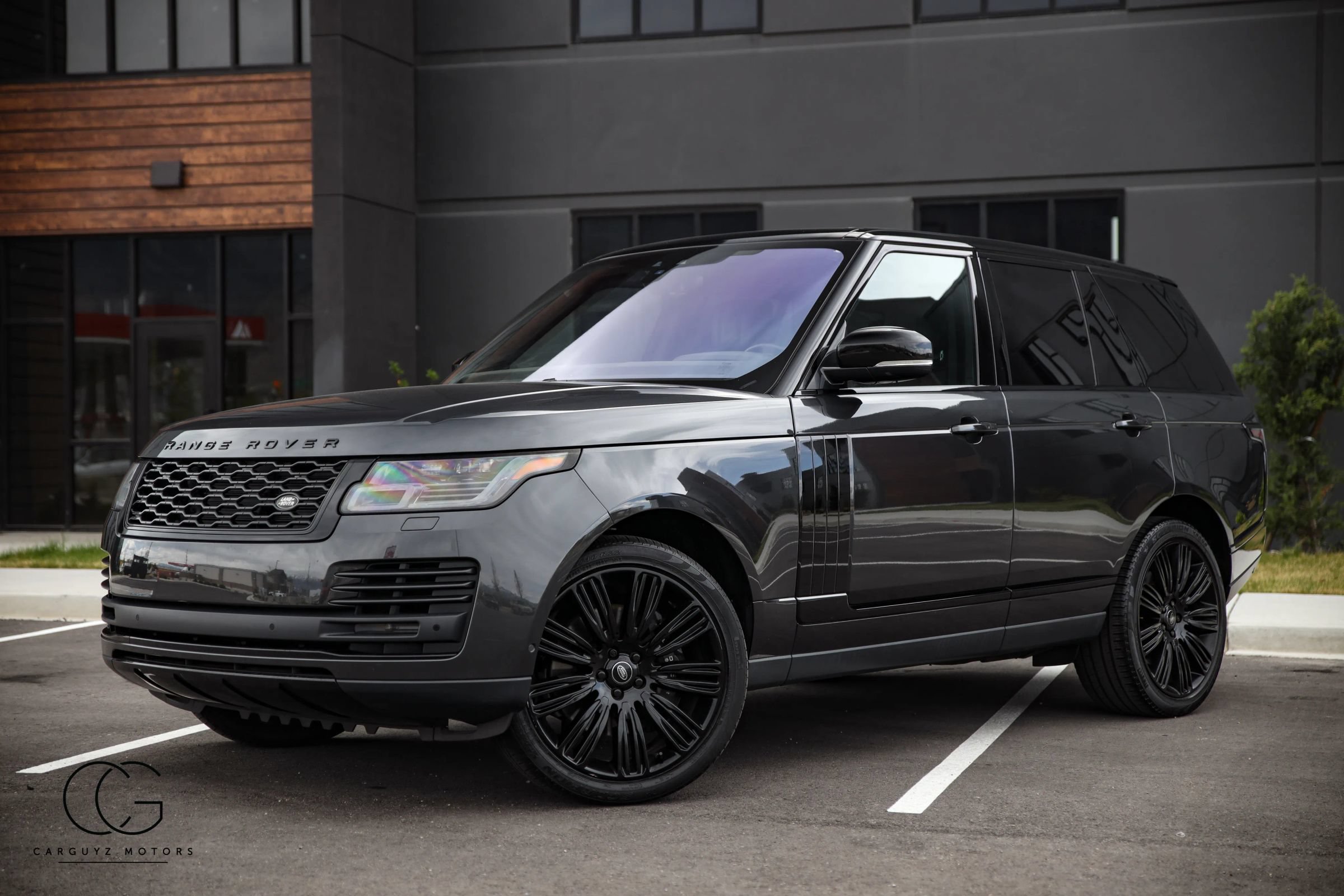 Used 2022 Land Rover Range Rover P525 Westminster Edition AWD/4WD image 3
