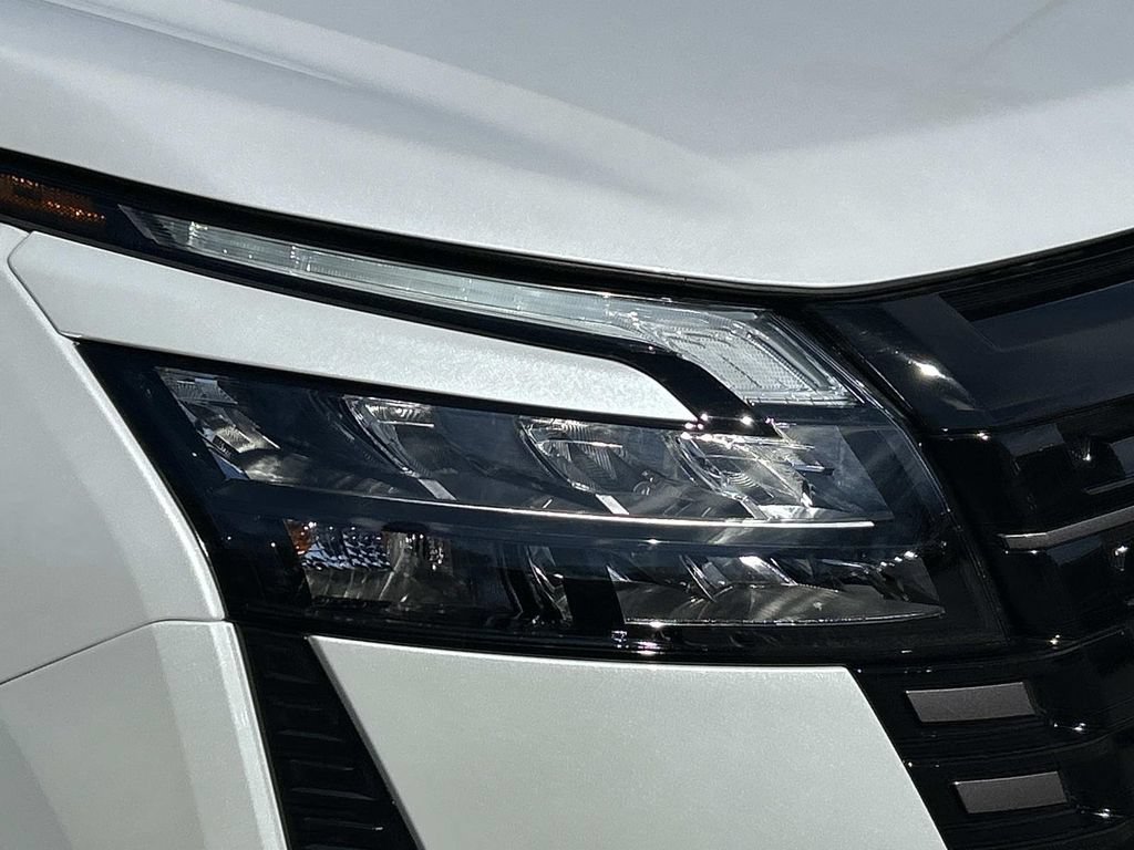New 2026 Nissan Pathfinder Platinum AWD/4WD image 13