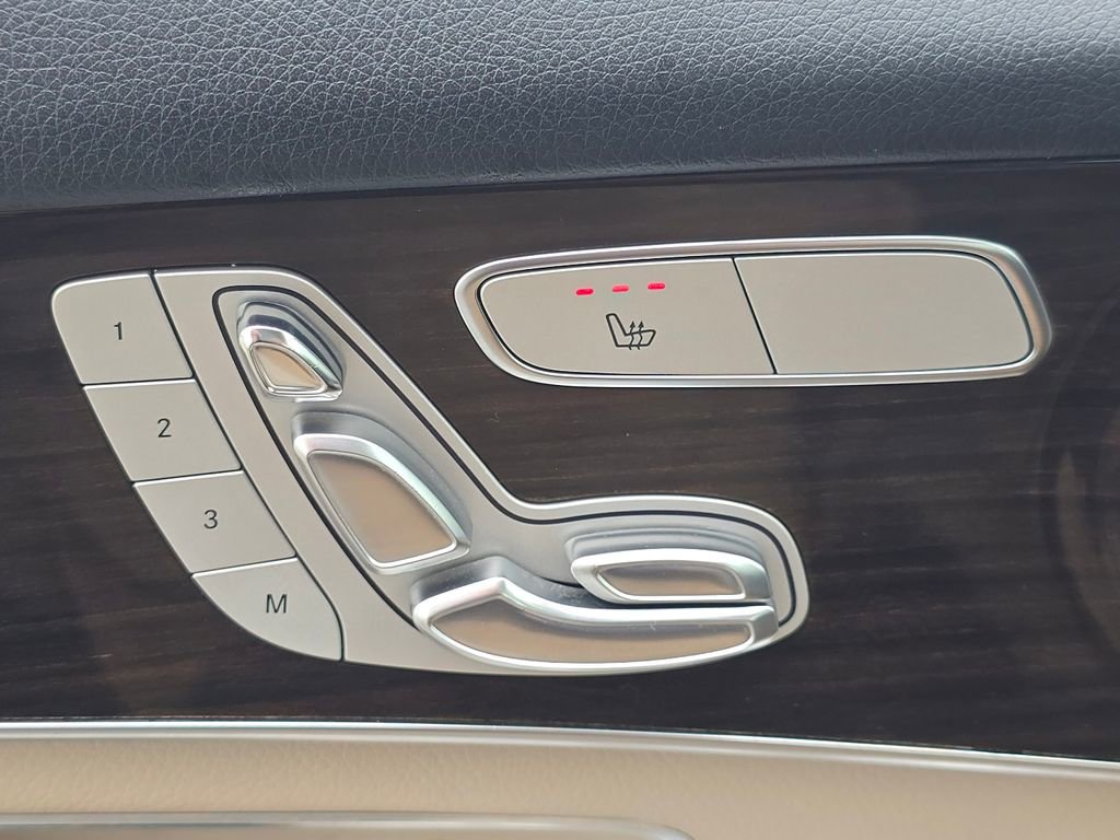 Used 2016 Mercedes-Benz GLC 300 4MATIC image 6