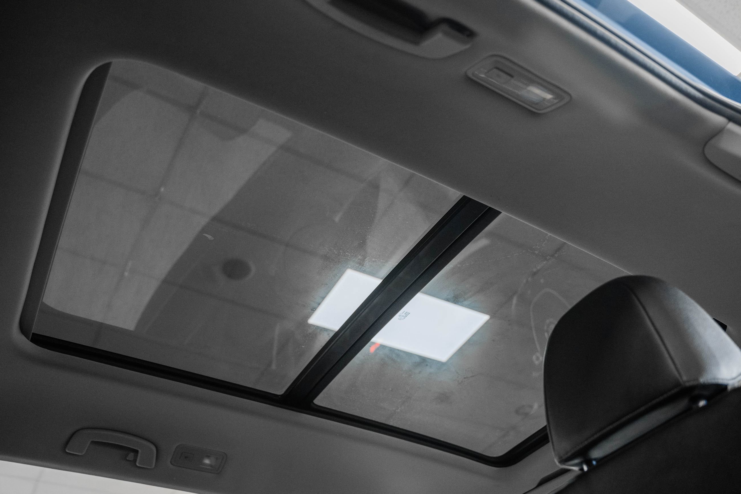 Used 2019 Volkswagen Atlas SEL Premium image 43