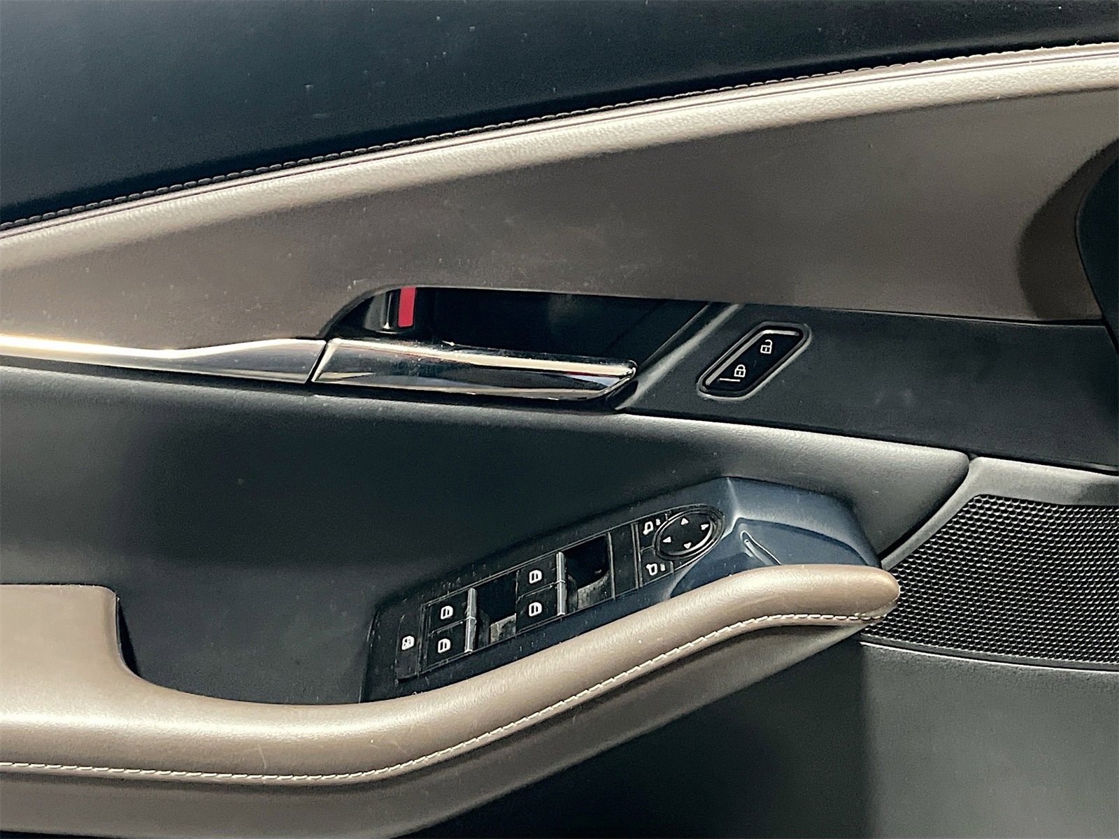 Used 2022 MAZDA CX-30 AWD 2.5 S w/ Premium Package image 18