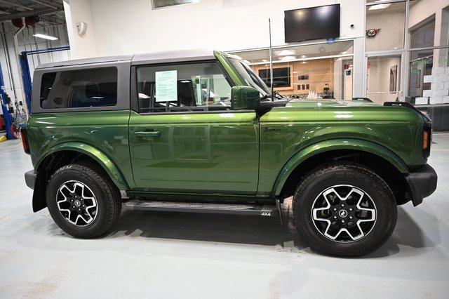 Used 2022 Ford Bronco Outer Banks image 4