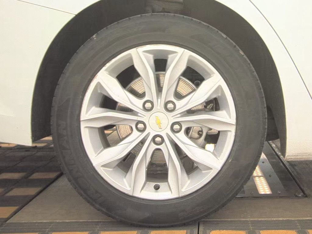 Used 2024 Chevrolet Malibu LT FWD image 12