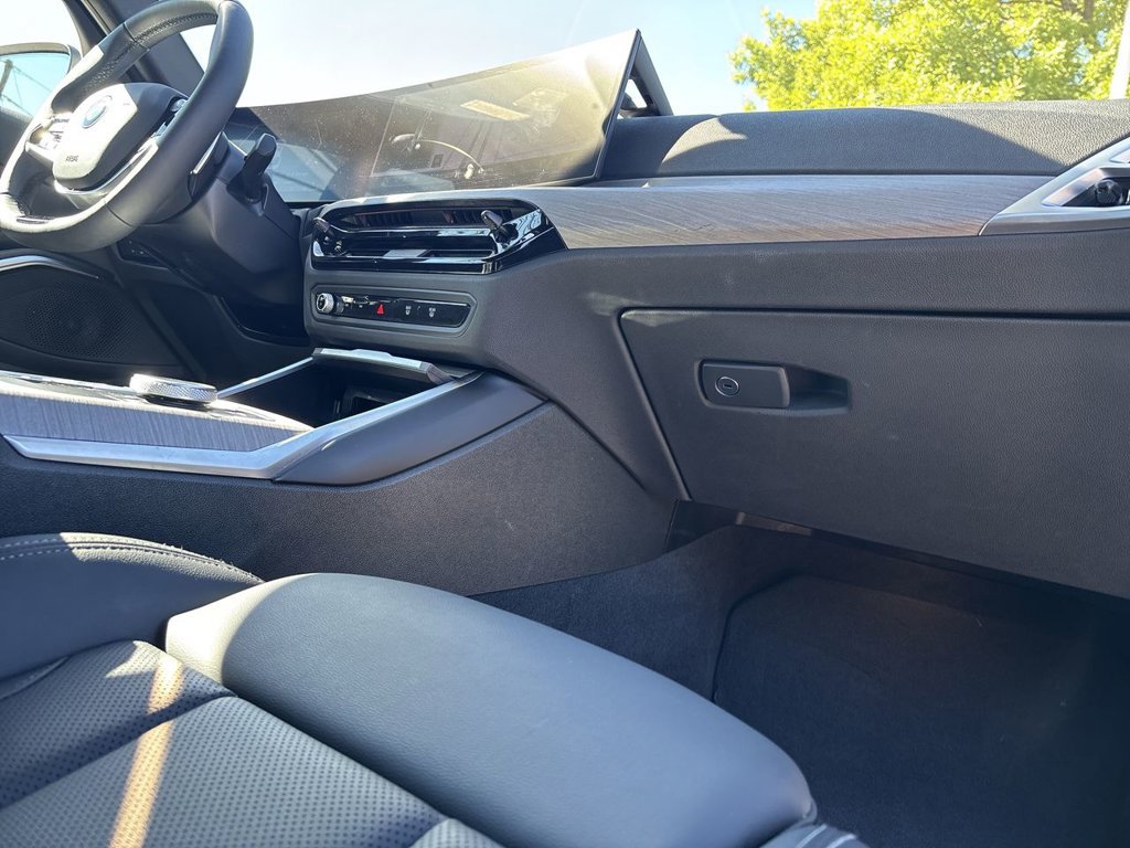 Used 2026 BMW 330i xDrive Sedan AWD/4WD image 35
