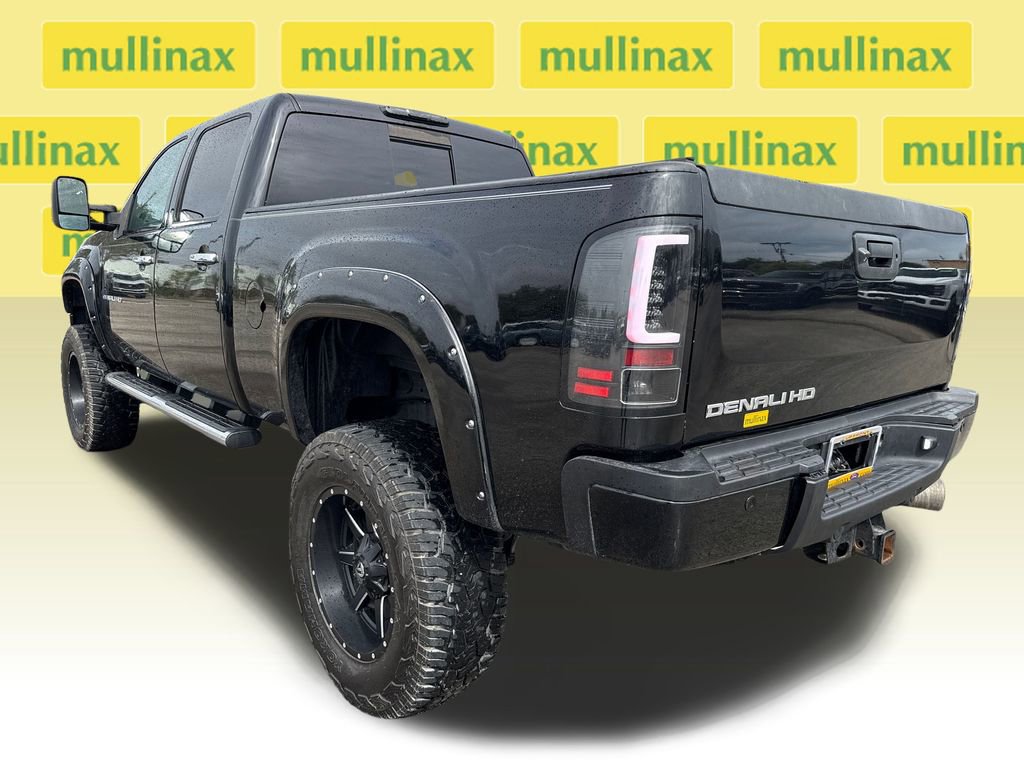 Used 2014 GMC Sierra 2500 Denali w/ Suspension Package, Off-Road image 8