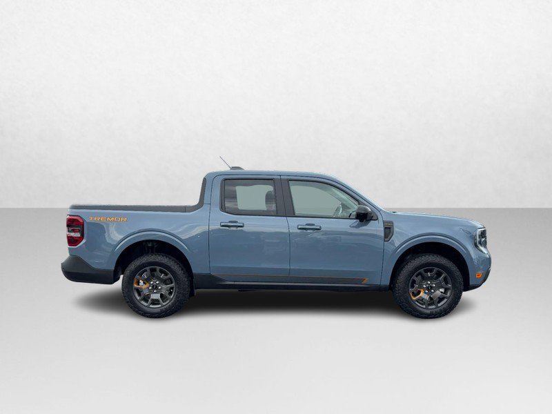 Used 2025 Ford Maverick Tremor image 2