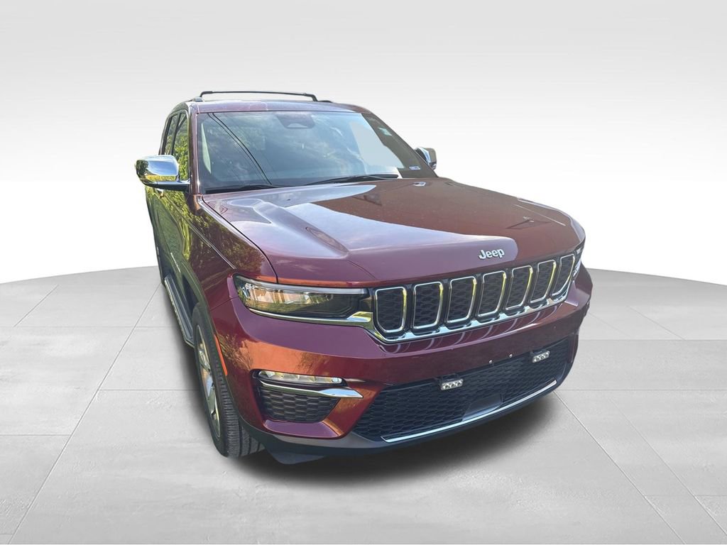 Used 2024 Jeep Grand Cherokee Limited AWD/4WD image 3