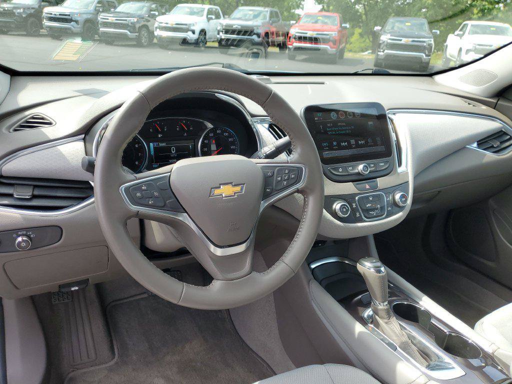 Used 2018 Chevrolet Malibu LT FWD image 7