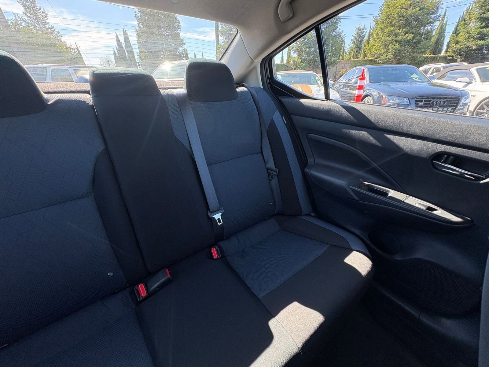 Used 2025 Nissan Versa SV image 35