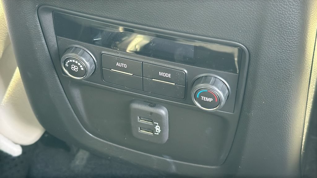 Used 2024 Buick Enclave Essence FWD image 13