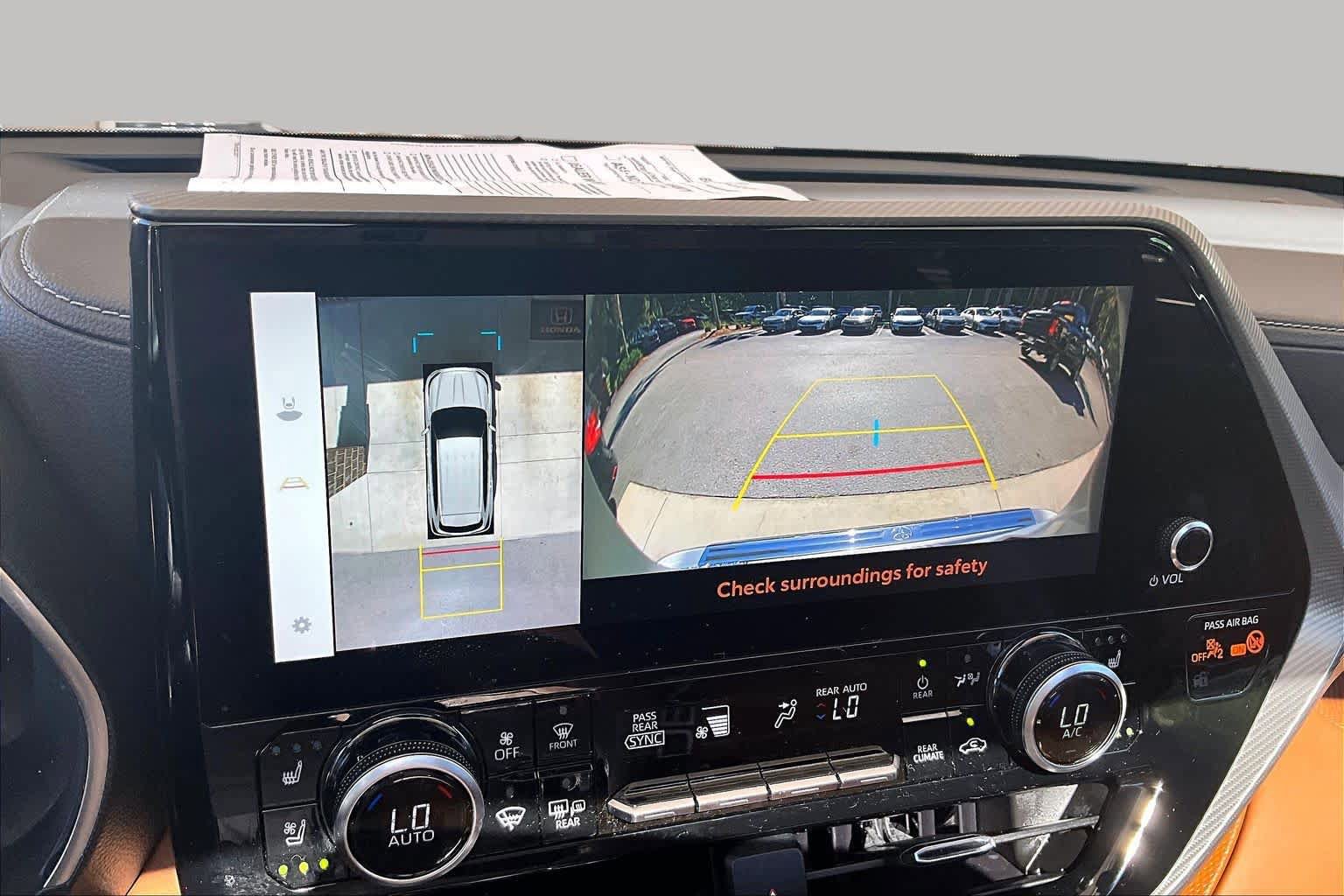 Used 2023 Toyota Highlander Platinum FWD image 27
