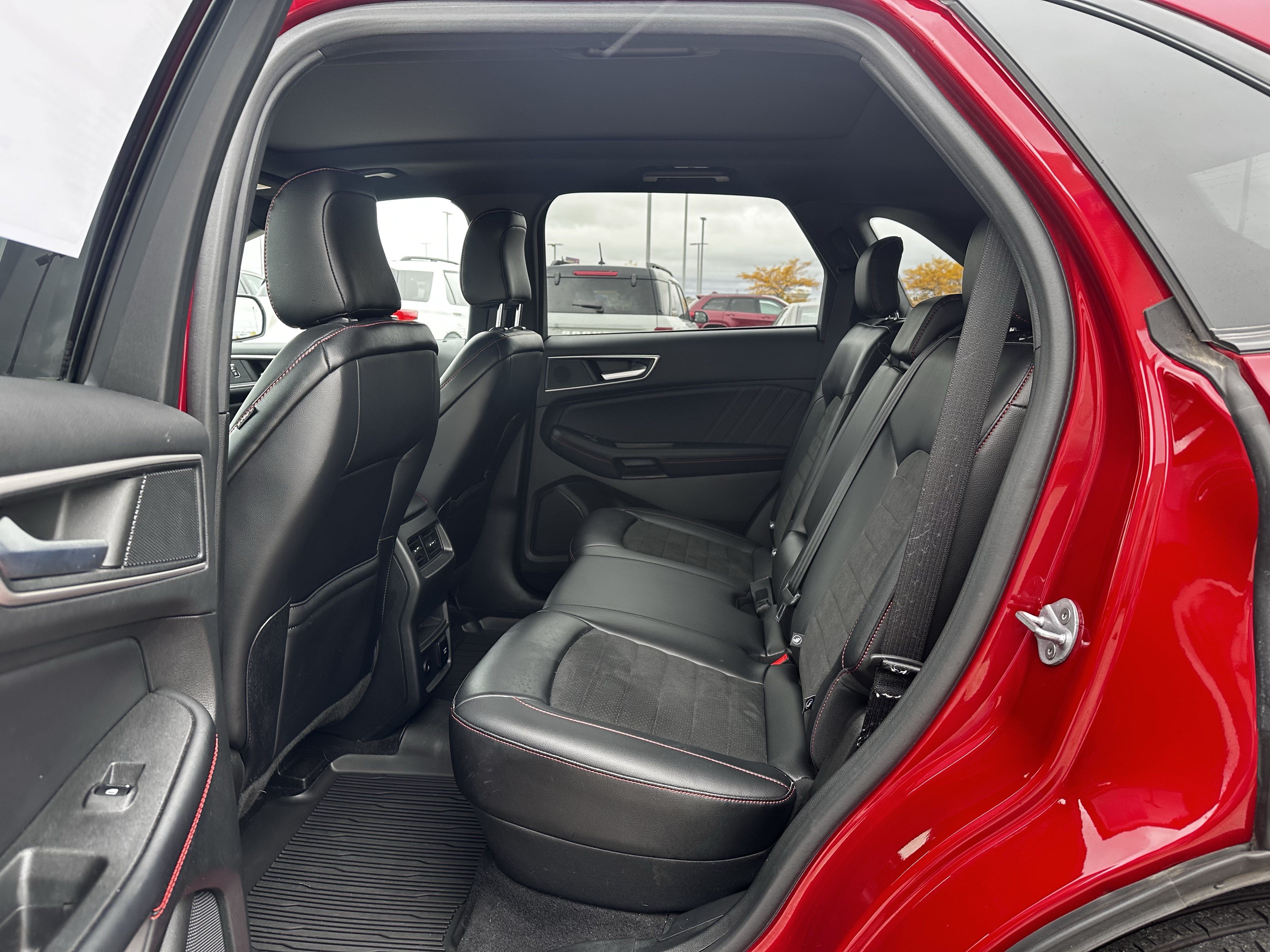 Certified 2023 Ford Edge ST-Line w/ Class II Trailer Tow Package AWD/4WD image 21