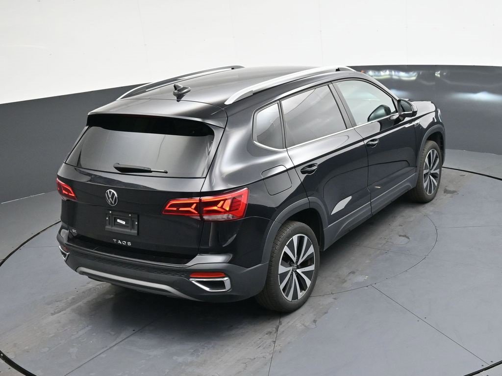 Used 2024 Volkswagen Taos SE image 30