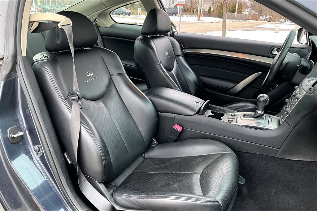 Used 2011 INFINITI G37 x w/ Premium Pkg image 28