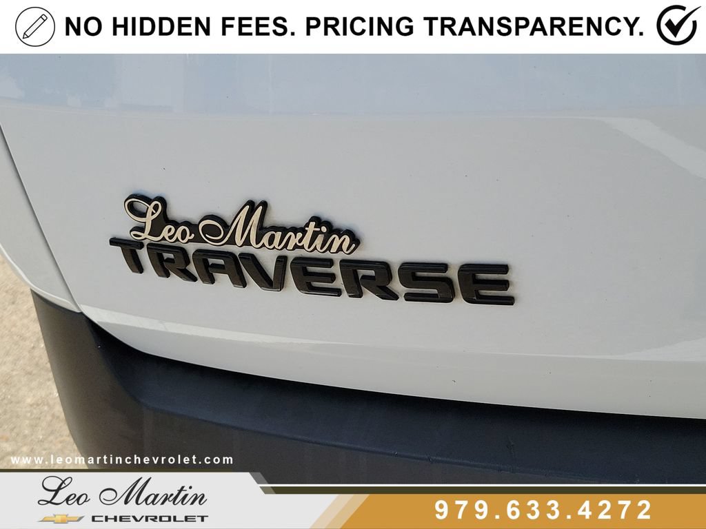 Used 2023 Chevrolet Traverse RS w/ LPO, Floor Liner Package FWD image 5