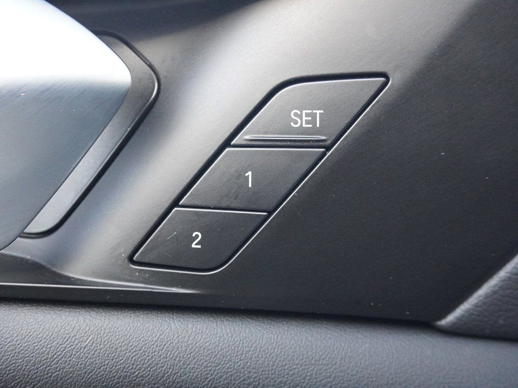 Used 2023 BMW X5 xDrive40i w/ Executive Package image 59