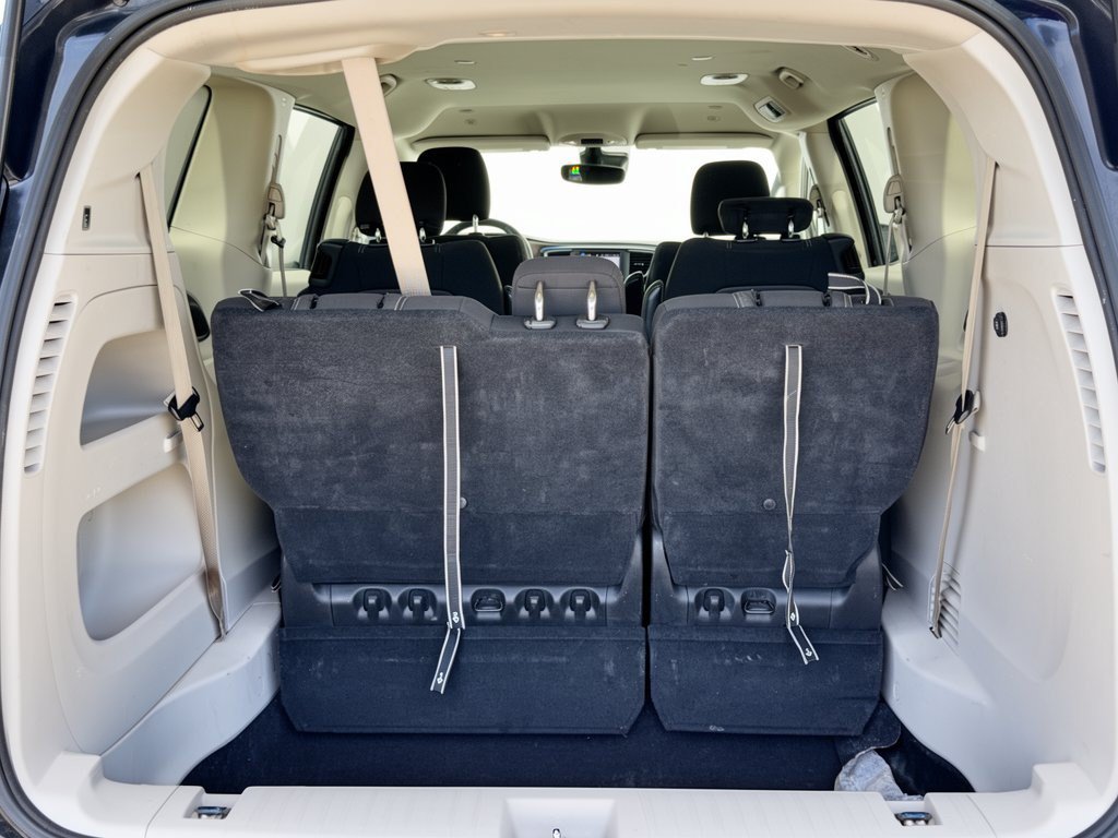 Used 2023 Chrysler Voyager LX FWD image 28