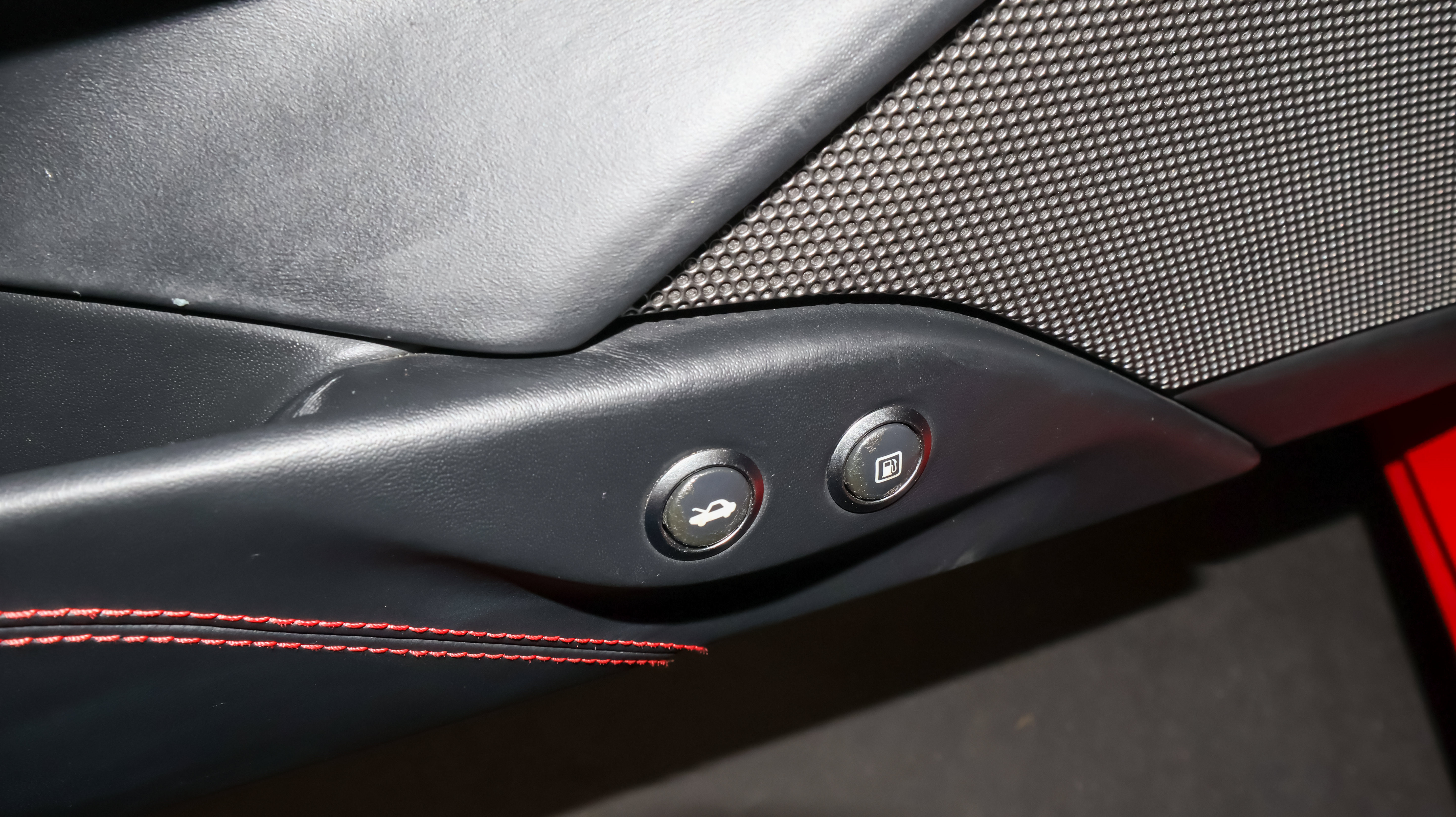 Used 2019 Ferrari 488 Spider RWD image 20