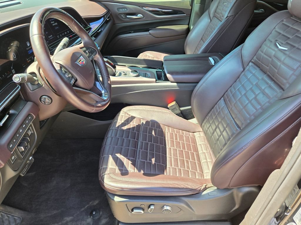 Used 2023 Cadillac Escalade ESV Sport Platinum AWD/4WD image 6