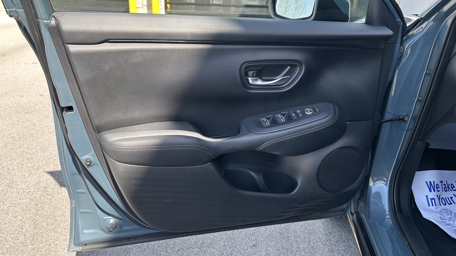 Used 2024 Honda HR-V EX-L image 10