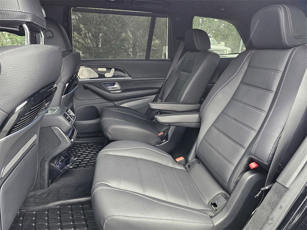 New 2026 Mercedes-Benz GLS 580 4MATIC image 19
