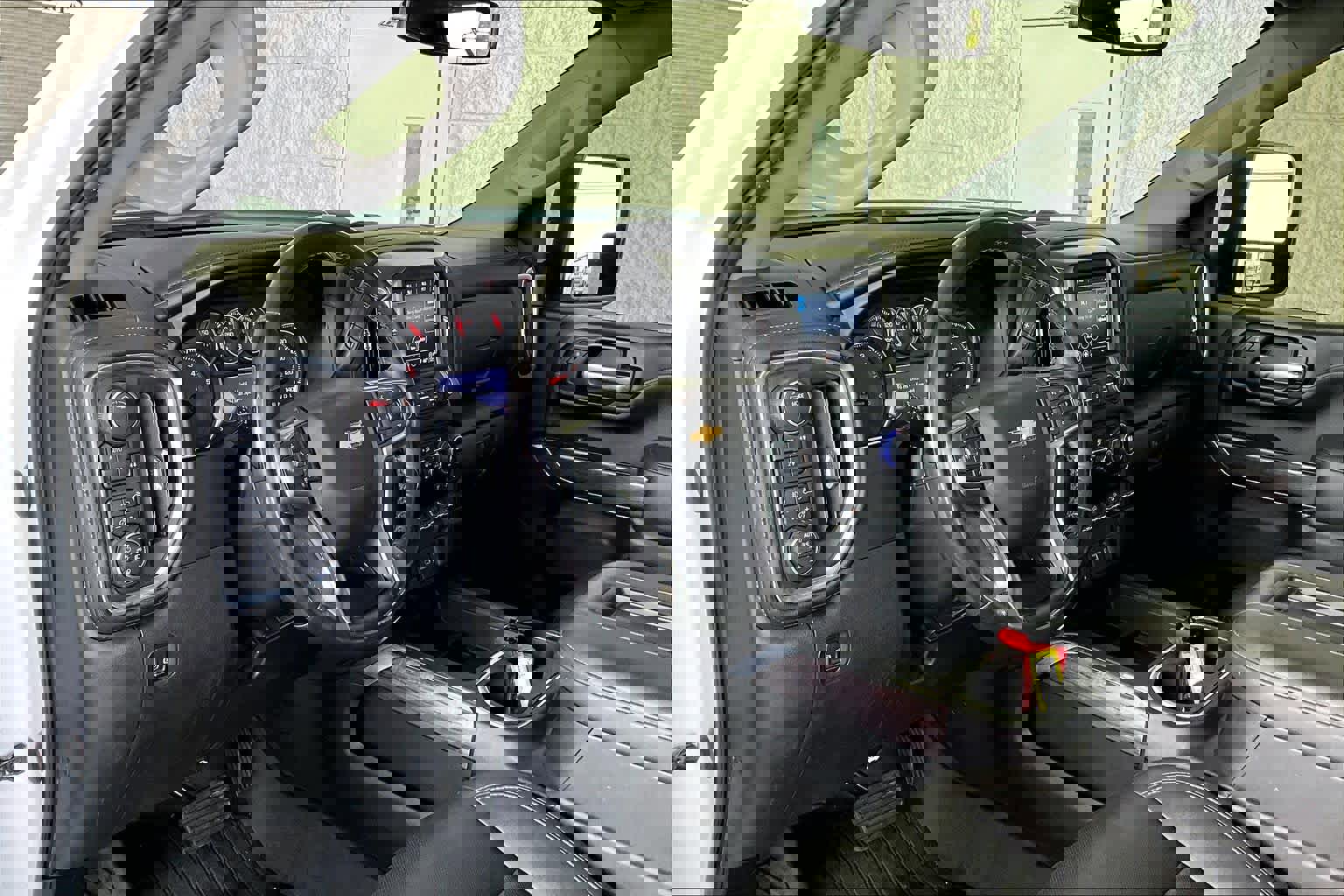 Used 2021 Chevrolet Silverado 2500 LTZ w/ LTZ Plus Package image 16