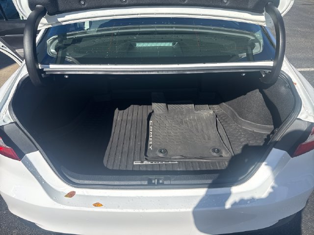 Used 2020 Toyota Camry LE w/ Sunroof Package FWD image 27