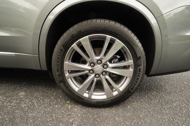 Used 2024 Cadillac XT6 Premium Luxury w/ Technology Package FWD image 41