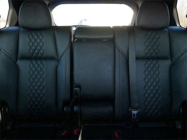 Used 2025 Mitsubishi Outlander SEL Black Edition image 14