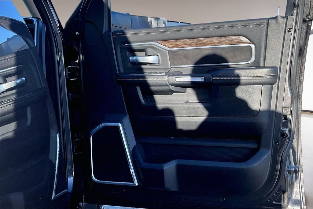 Used 2019 RAM 3500 Laramie image 18
