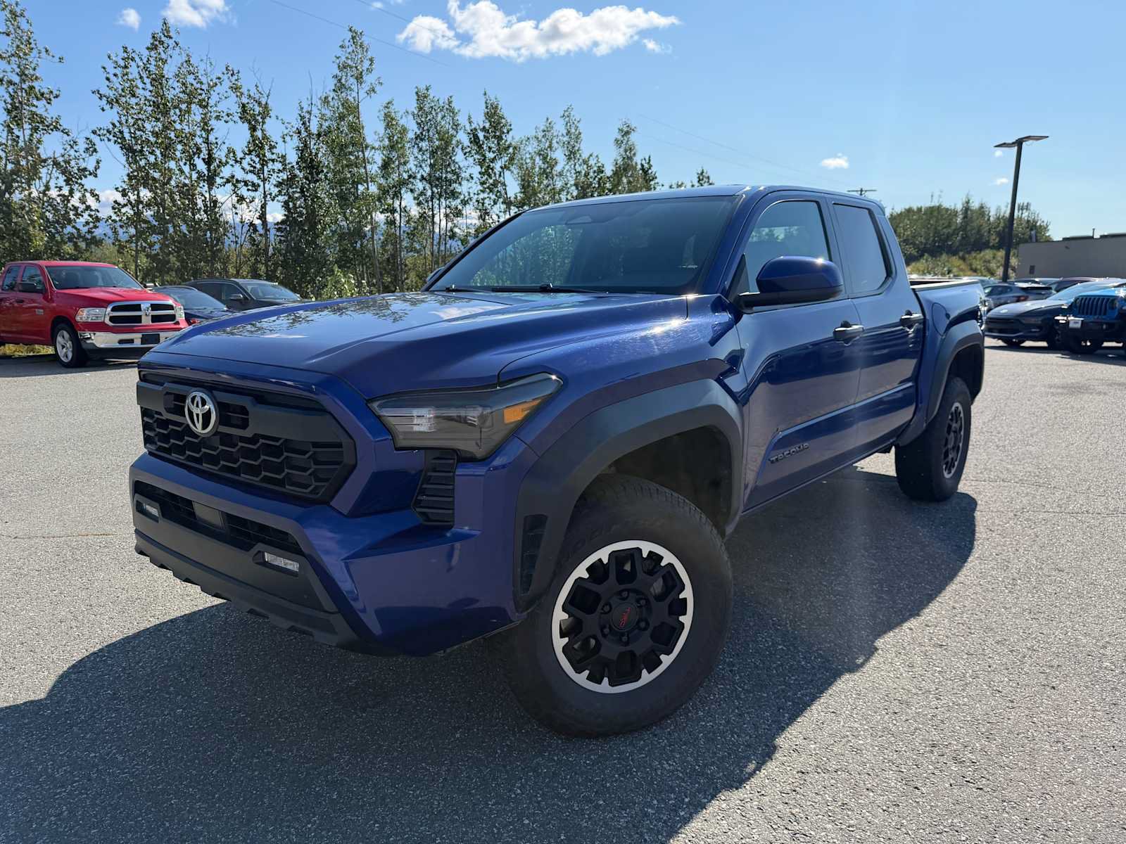 Used 2024 Toyota Tacoma TRD Off-Road AWD/4WD image 1