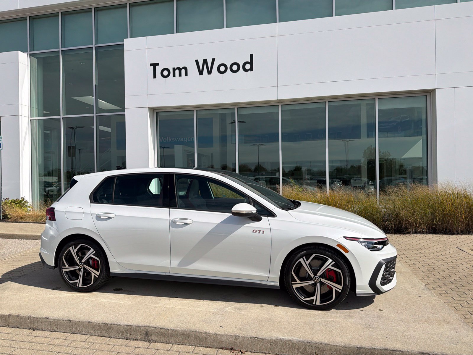 New 2026 Volkswagen GTI SE FWD image 1