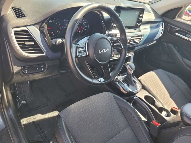 Used 2023 Kia Seltos S FWD image 9