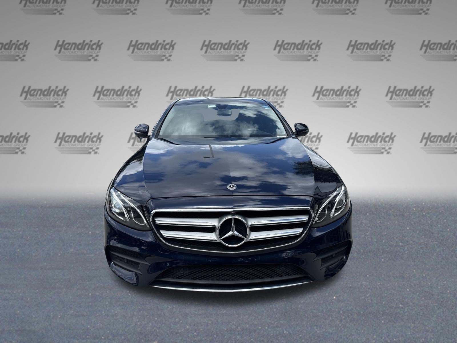Used 2019 Mercedes-Benz E 300 4MATIC image 3